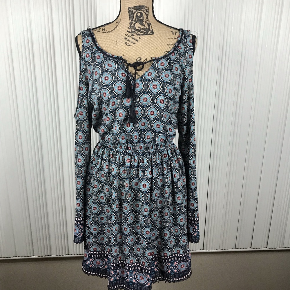 NWT Cold Shoulder Xhilaration Boho Dress Size M